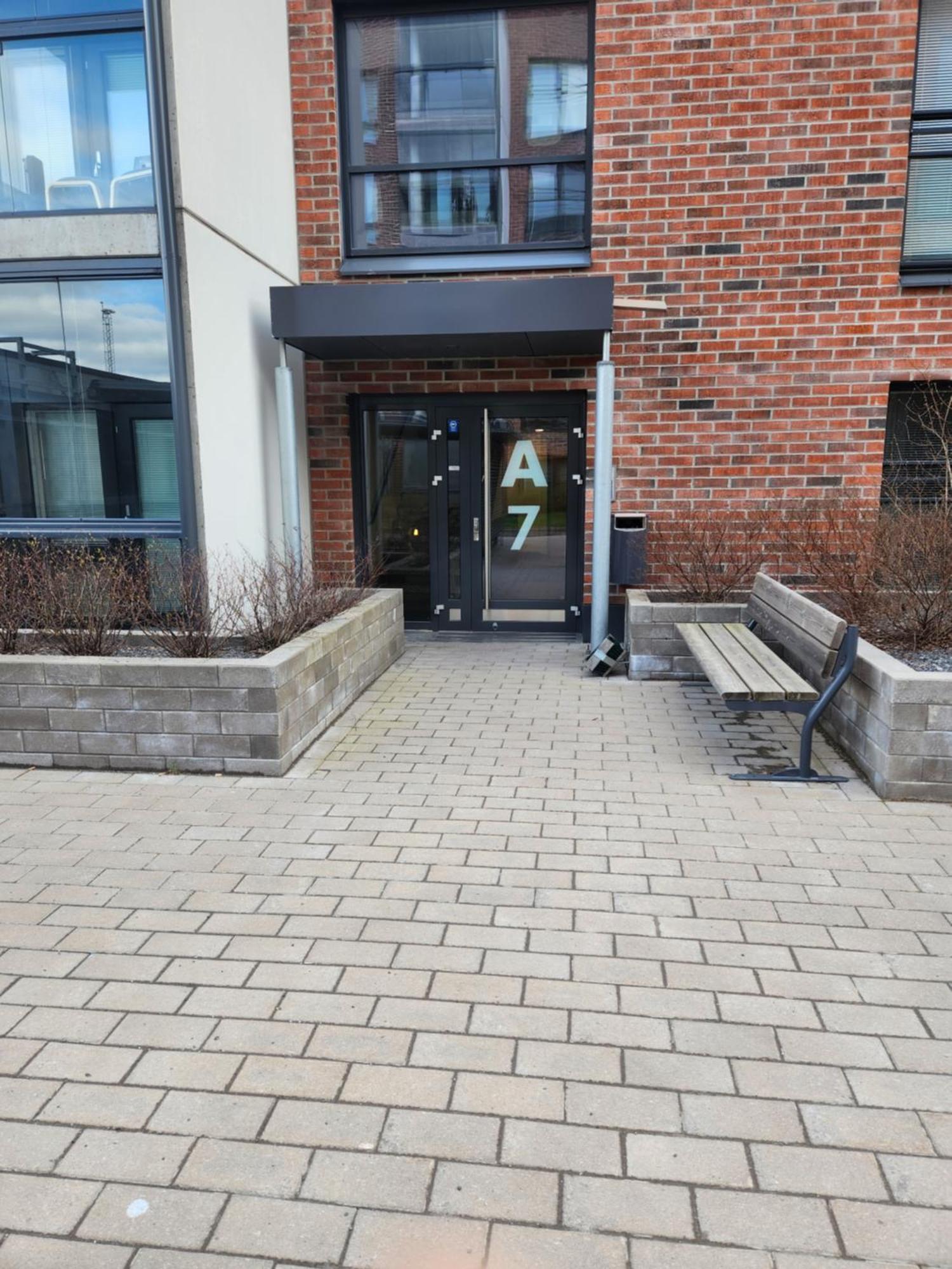 Laadukas Kalustettu Yksioe Logomolla 1-2Hloe Apartment Turku Ngoại thất bức ảnh